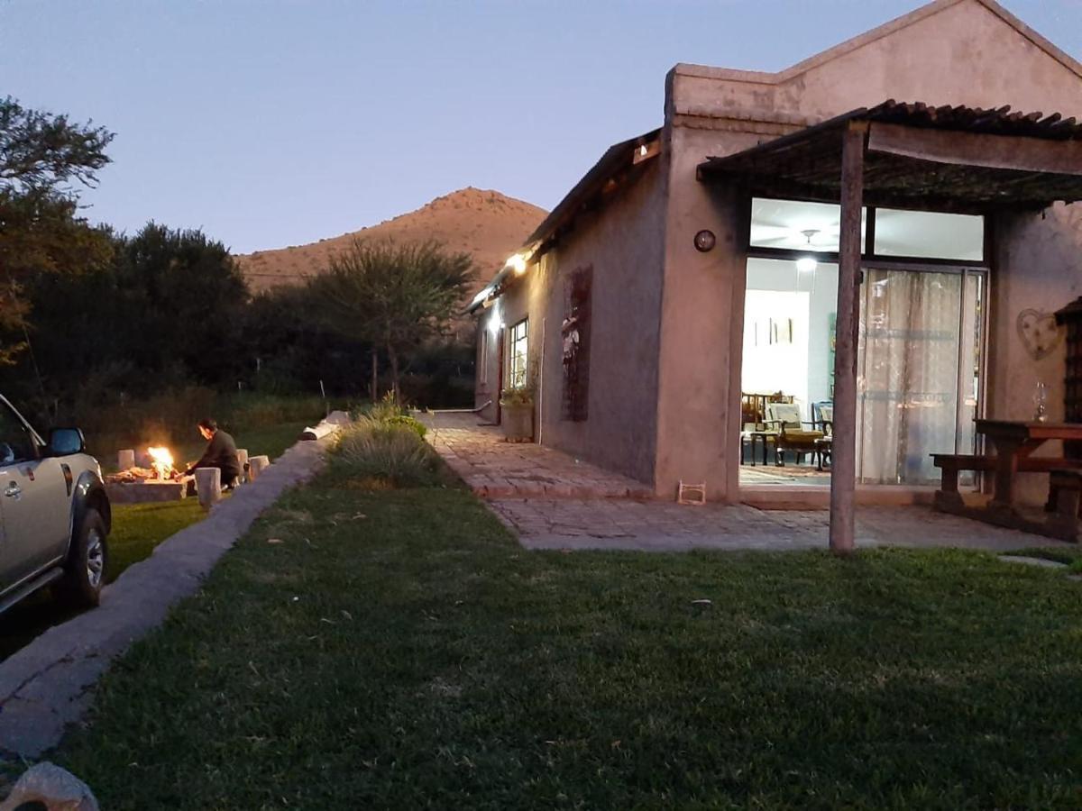 Waterval Farmstay Graaff-Reinet Exterior foto